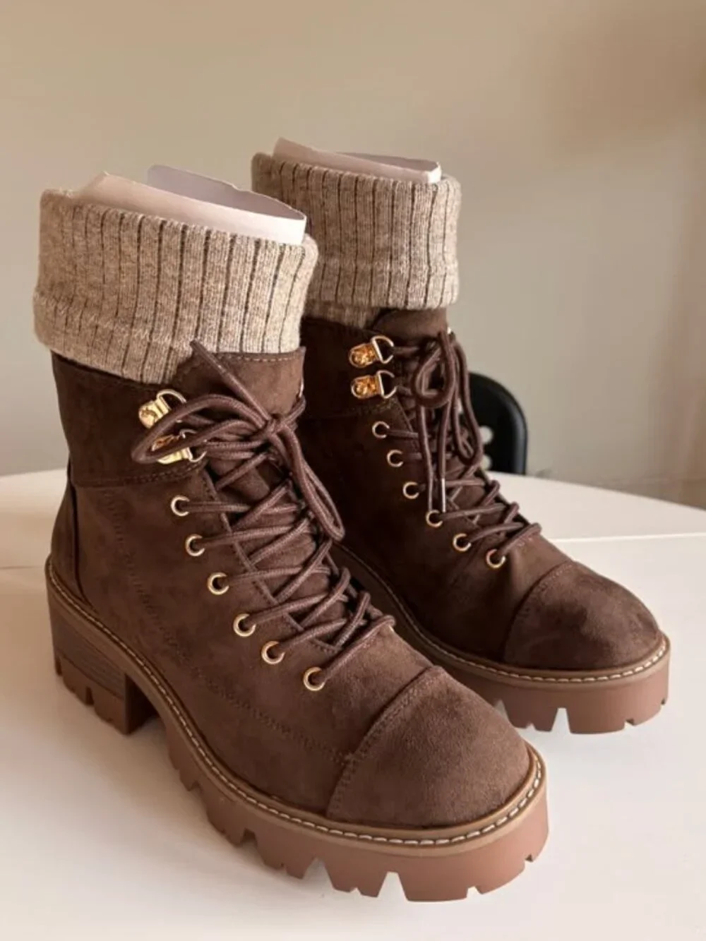 Brand New NIB JustFab Madrid Cold Weather Boots Women's Size 7 Cubb/Oatmeal